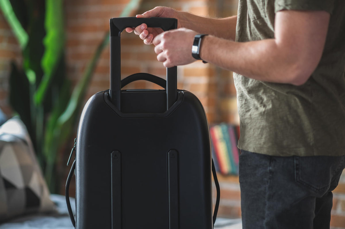 NOMATIC Navigator Carry-On 37L Expandable Hard Shell Luggage Anti-Theft Roller with Laptop Compartment